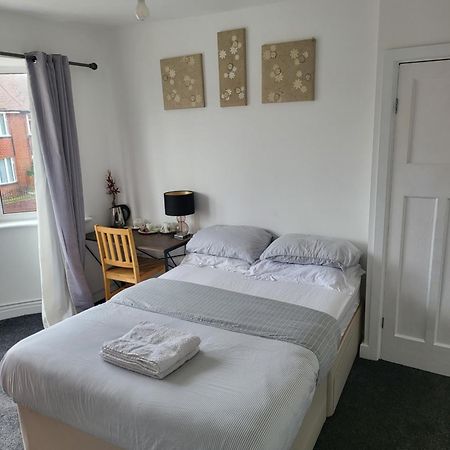 Hotel Petals Rm Leeds  Zewnętrze zdjęcie