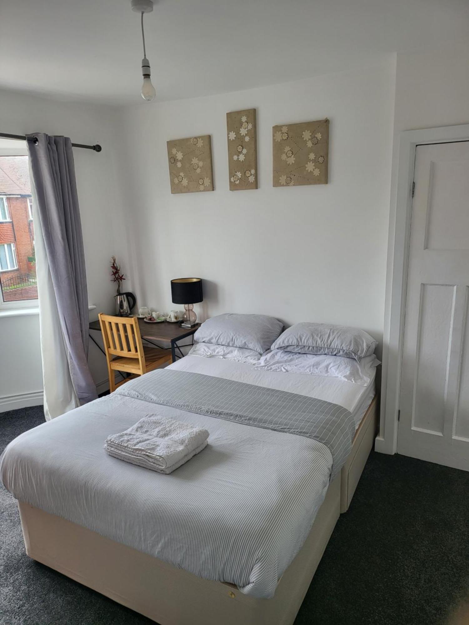 Hotel Petals Rm Leeds  Zewnętrze zdjęcie